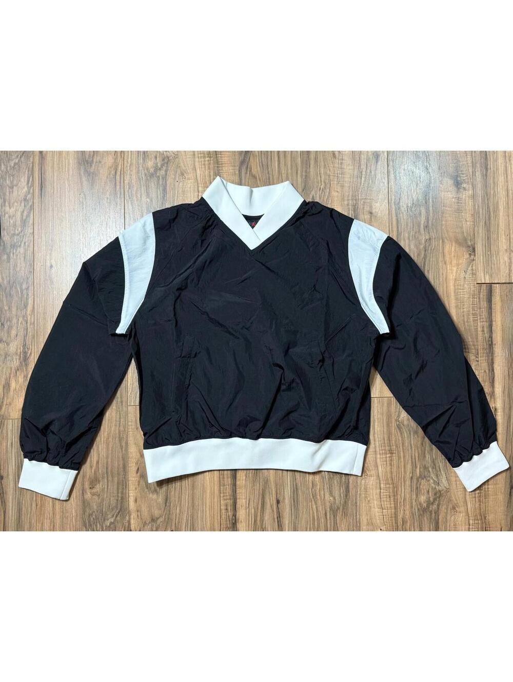 Jordan Women's UV Woven Long-Sleeve V-Neck Pullover (Tall)